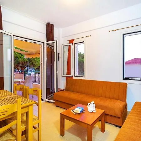 Navarino Apartment *